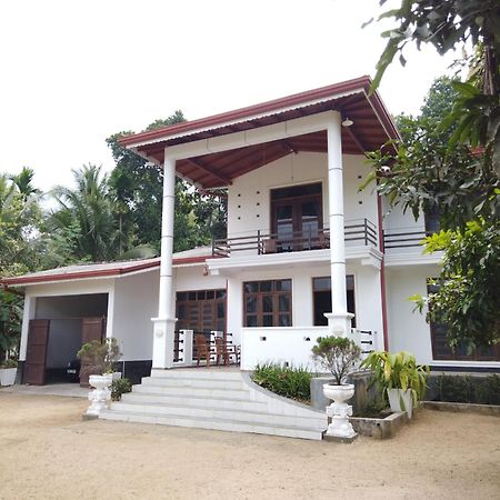 The Breeze Pinnawala Pinnawala  Extérieur photo